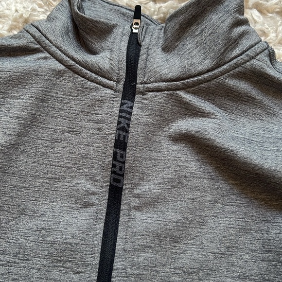 Nike Vented Quarter Zip - Picture 3 of 5
